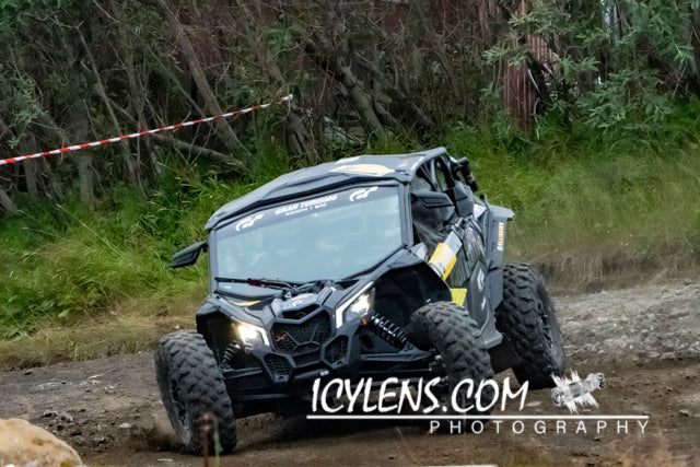 Buggy car racing